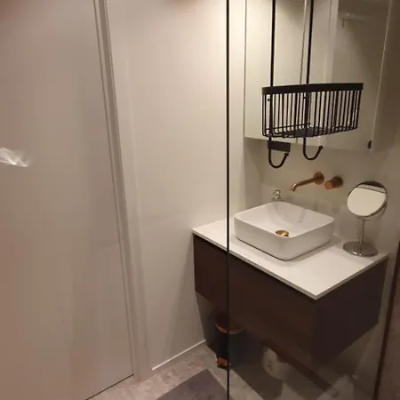 Apartment Subliem Met Zeezicht