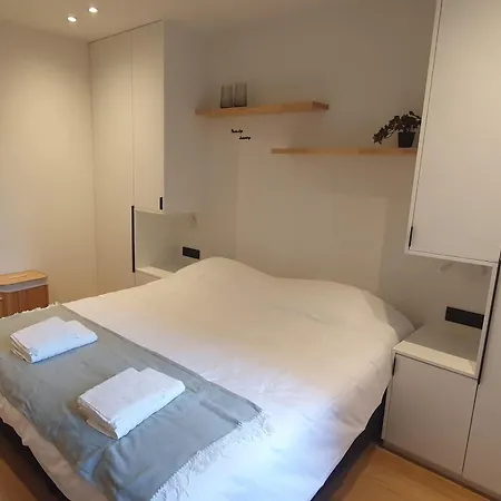 Subliem Met Zeezicht